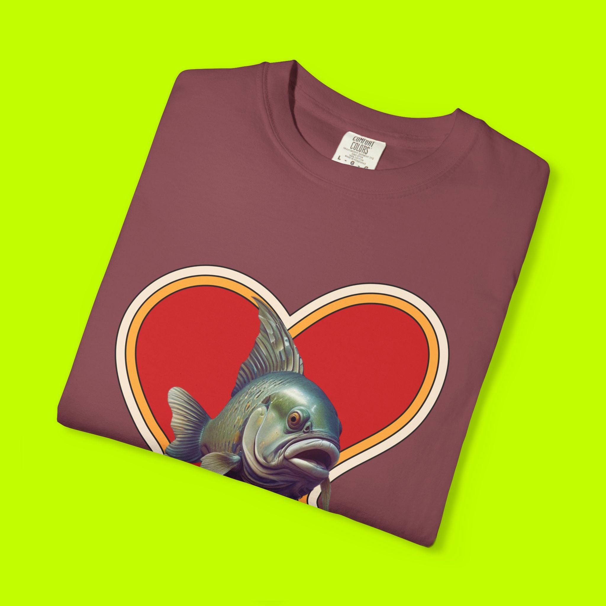 Fish In Love Vintage Style T-shirt