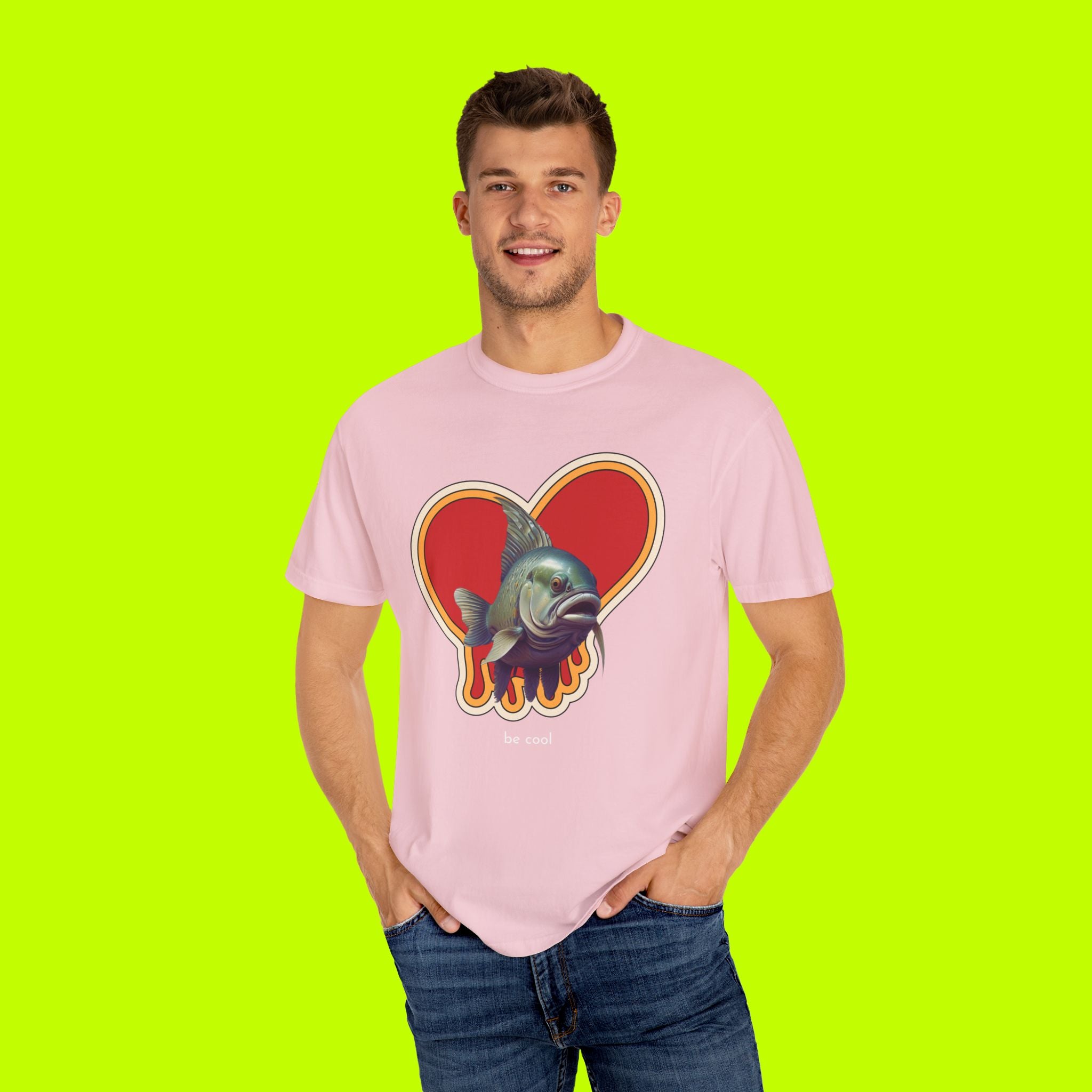 Fish In Love Vintage Style T-shirt