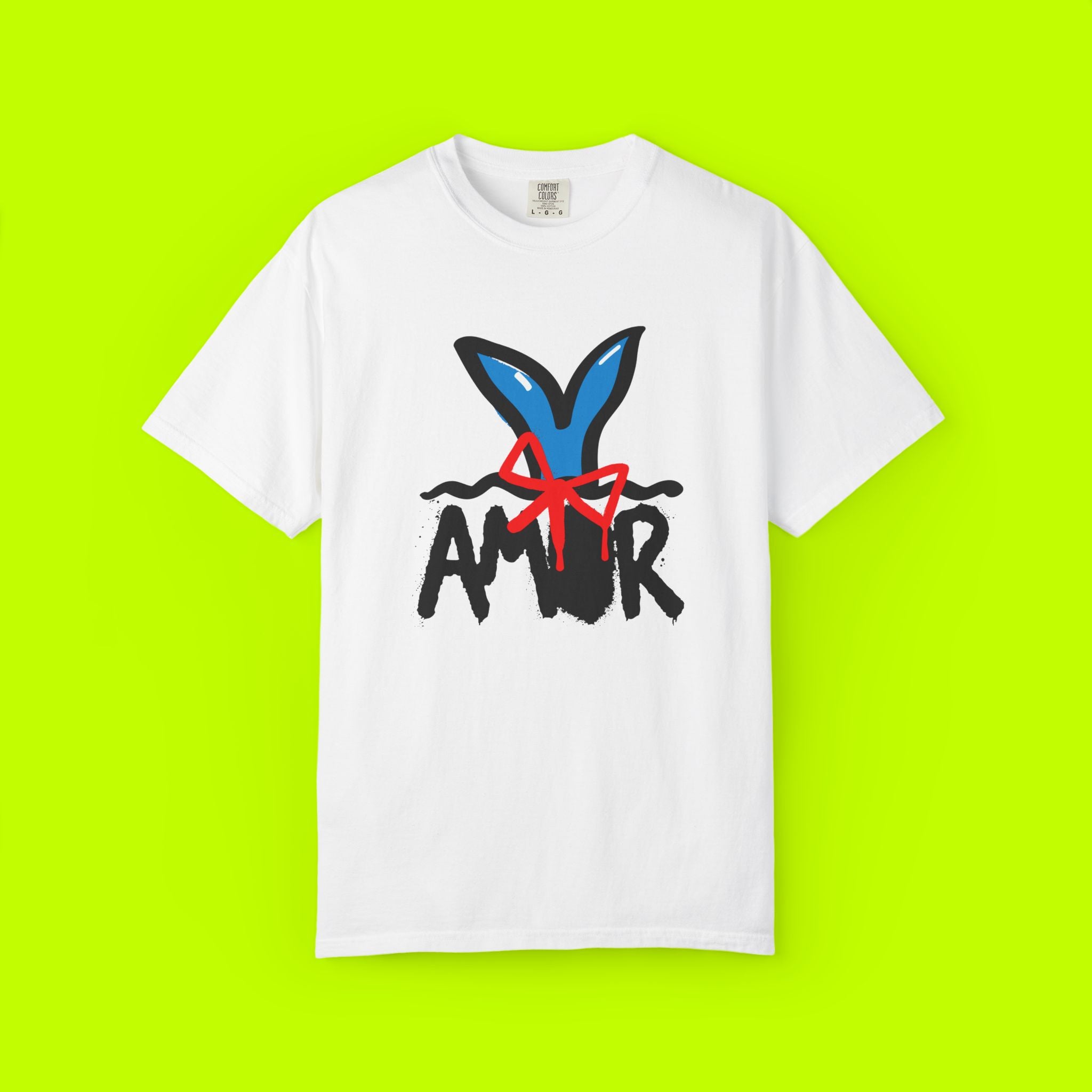 Modern Vintage Style, GraphicTee, Teddy Bear Amor T-shirt