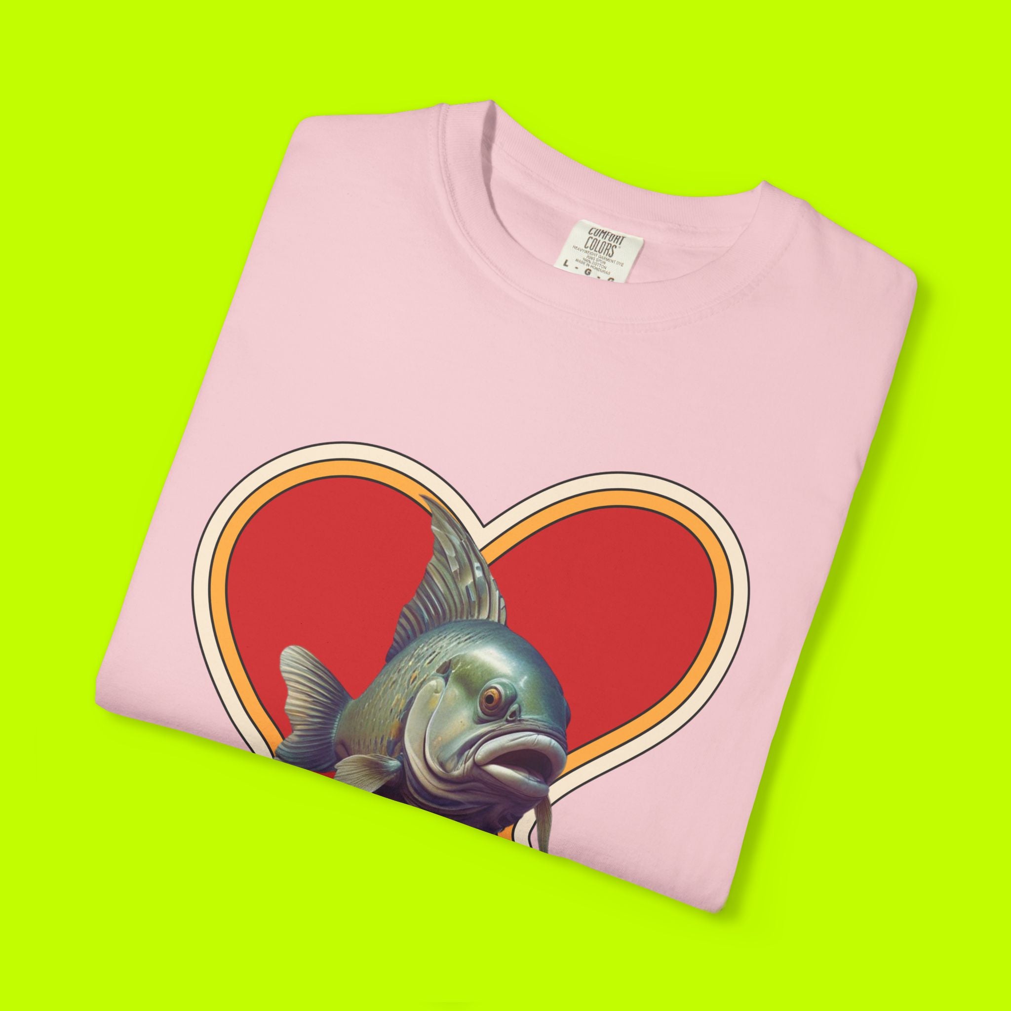 Fish In Love Vintage Style T-shirt