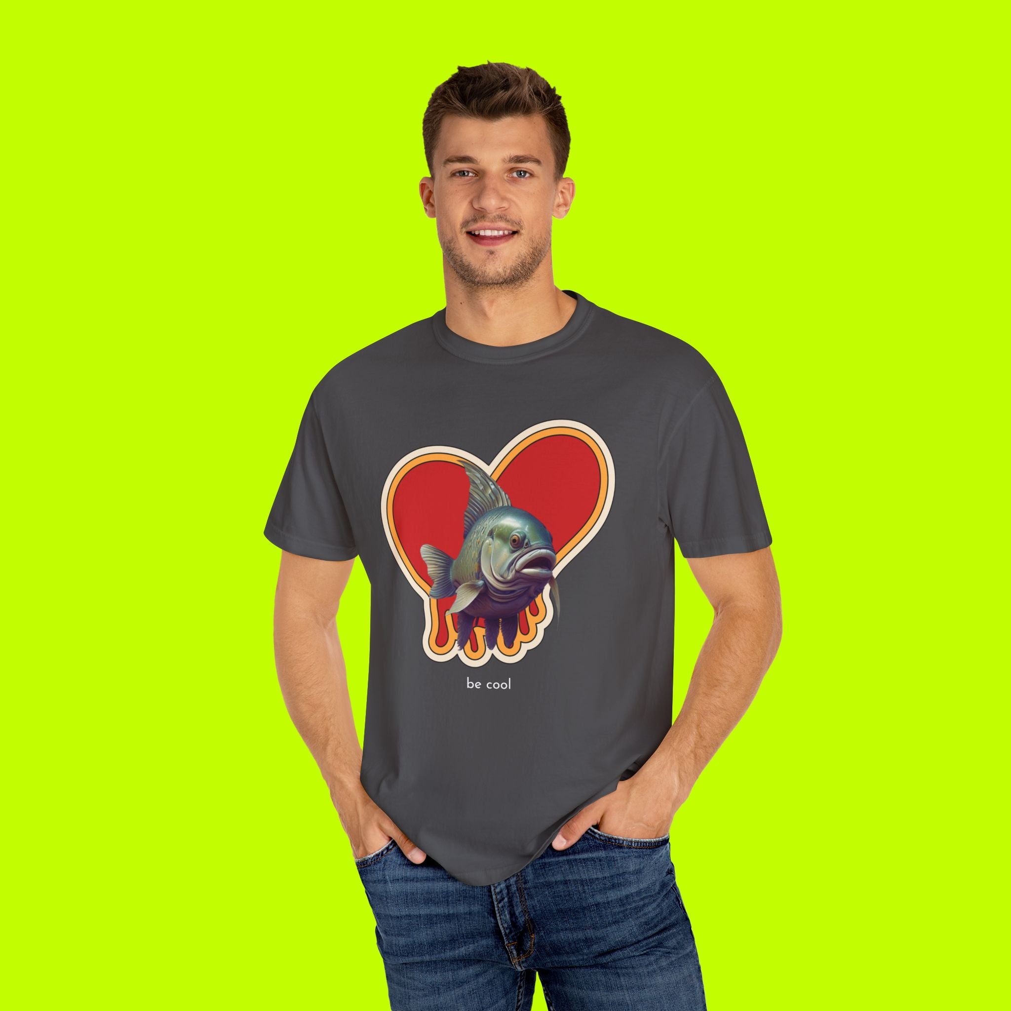 Fish In Love Vintage Style T-shirt