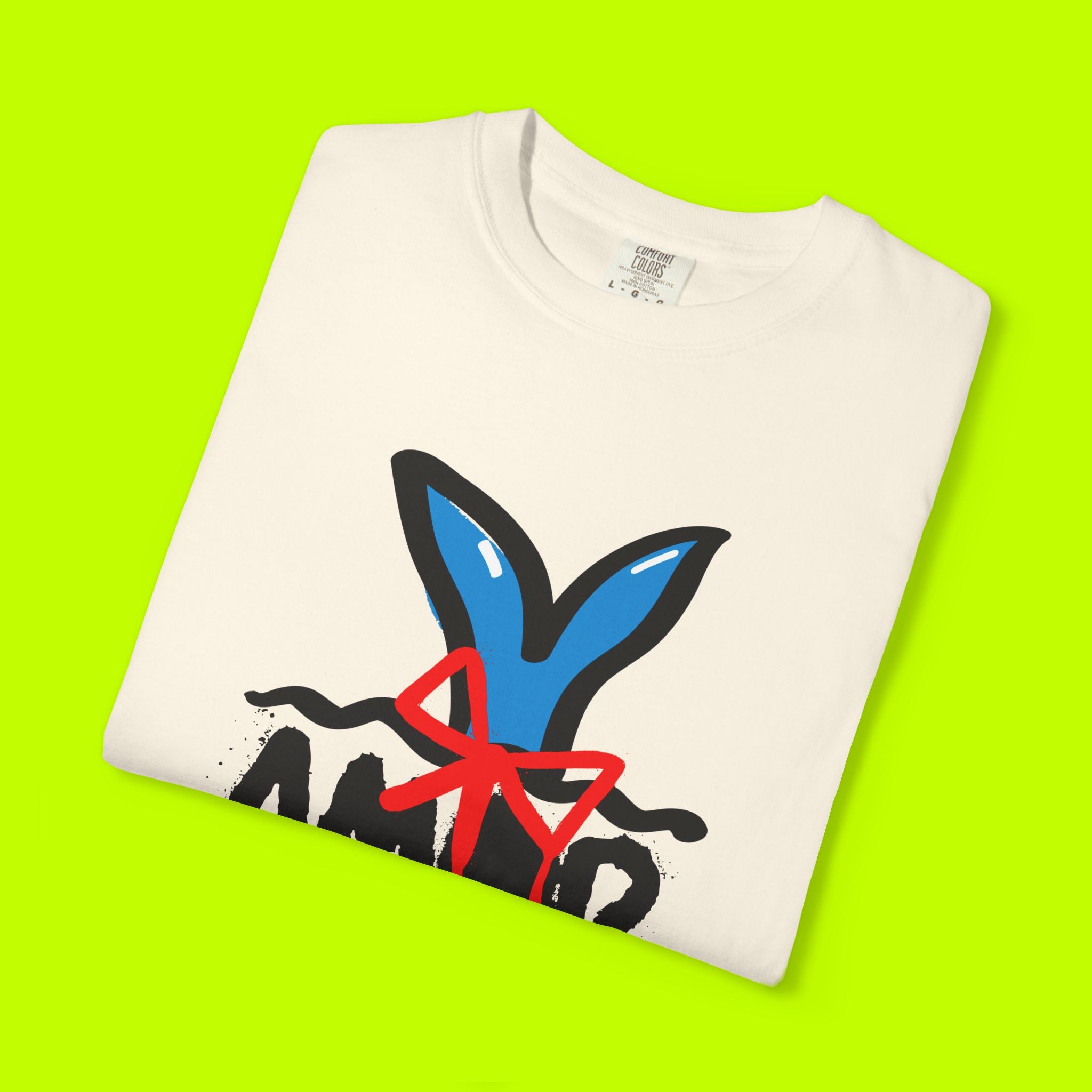 Modern Vintage Style, GraphicTee, Teddy Bear Amor T-shirt
