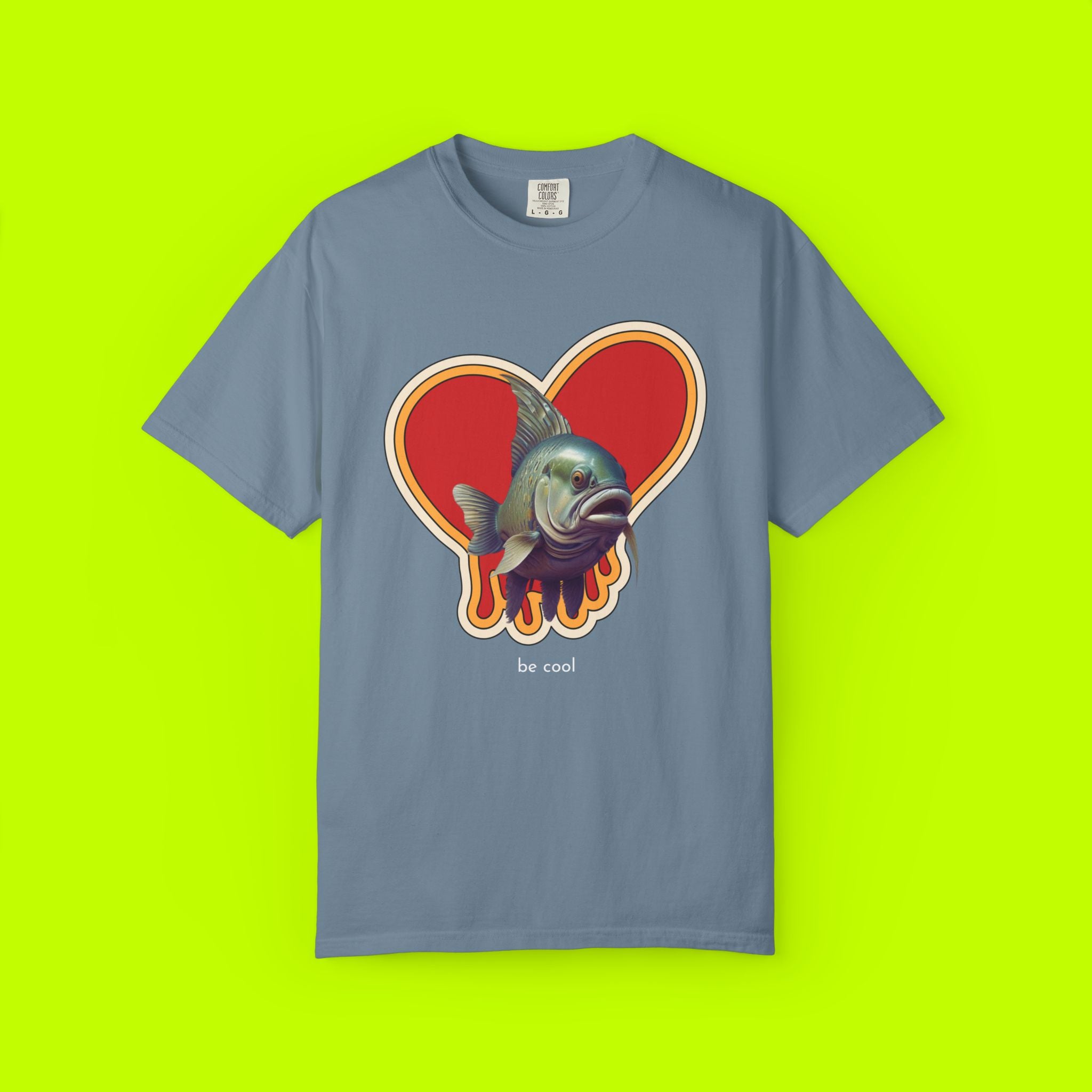 Fish In Love Vintage Style T-shirt