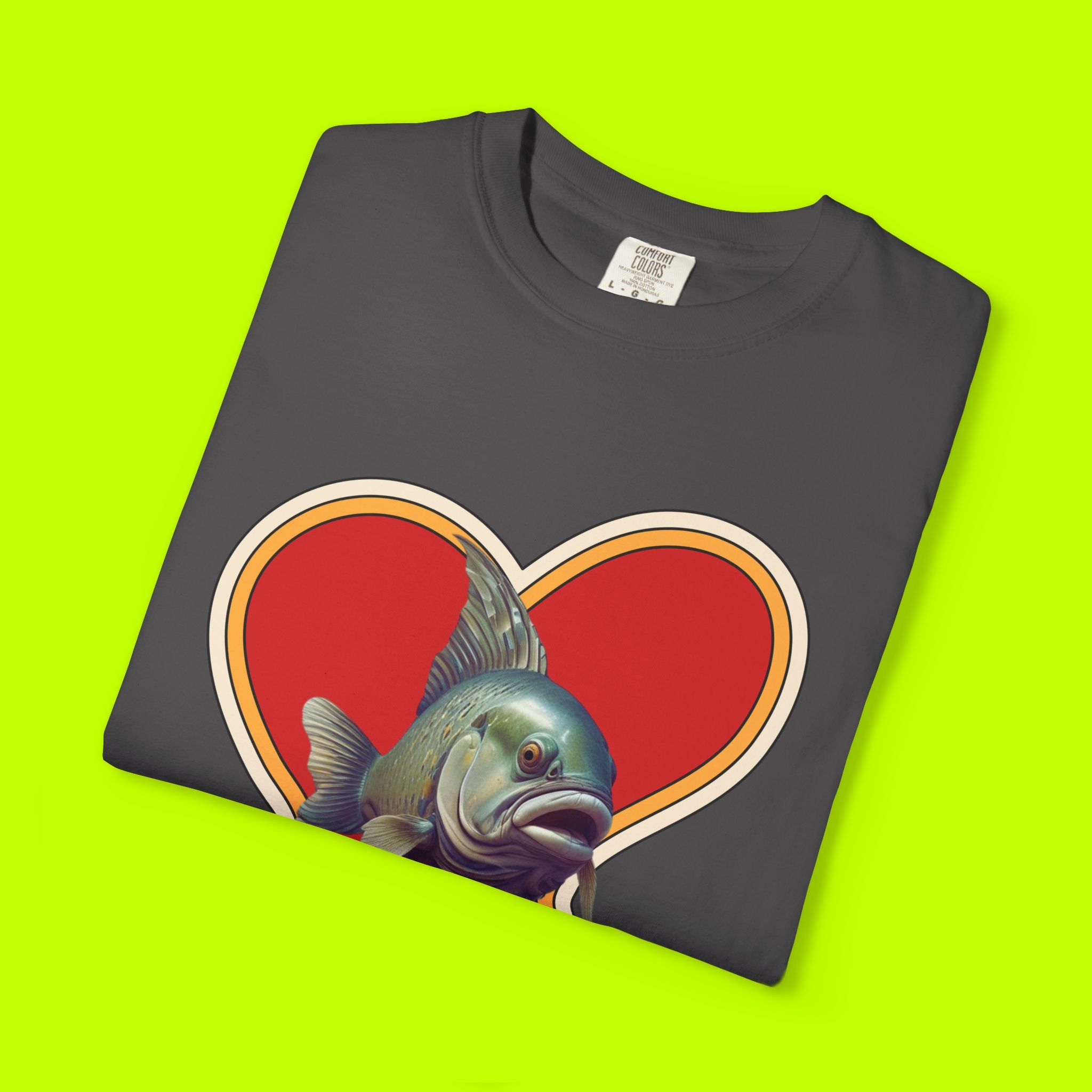 Fish In Love Vintage Style T-shirt