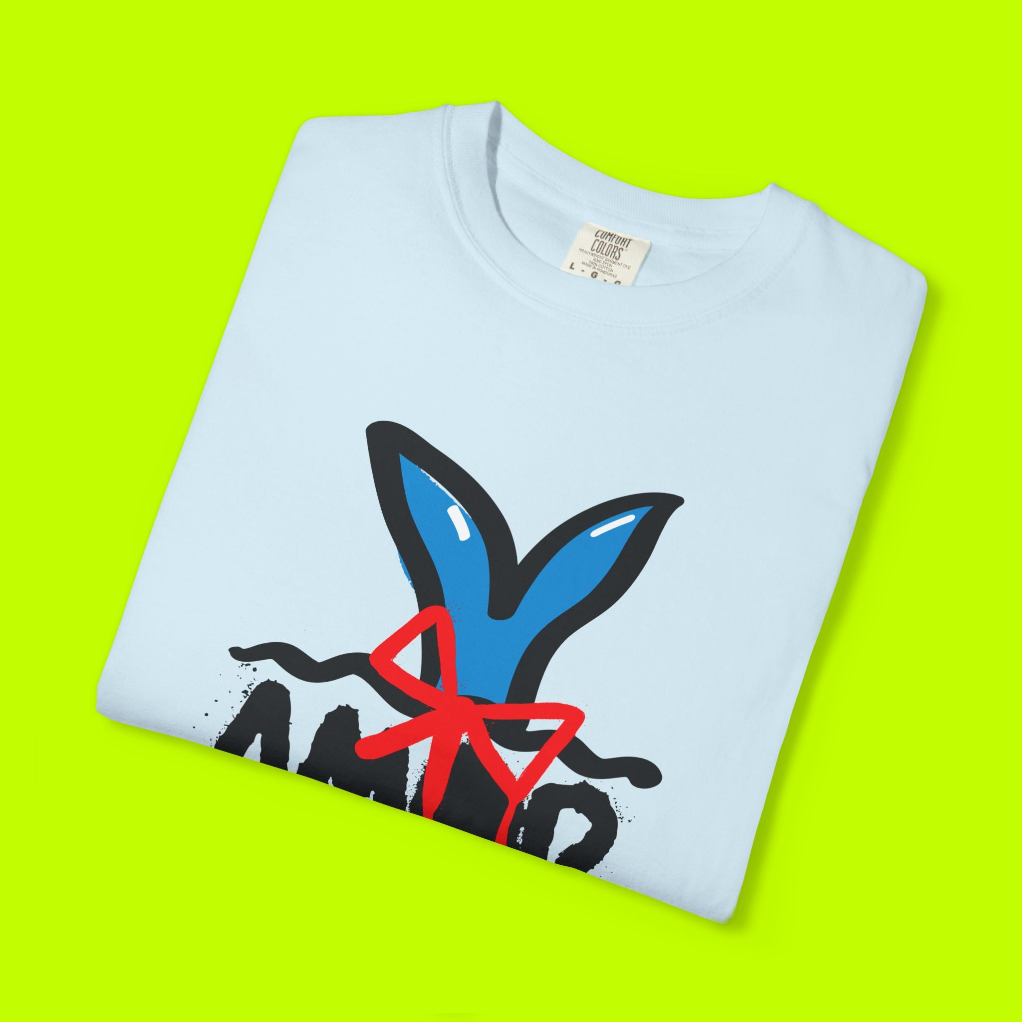 Modern Vintage Style, GraphicTee, Teddy Bear Amor T-shirt