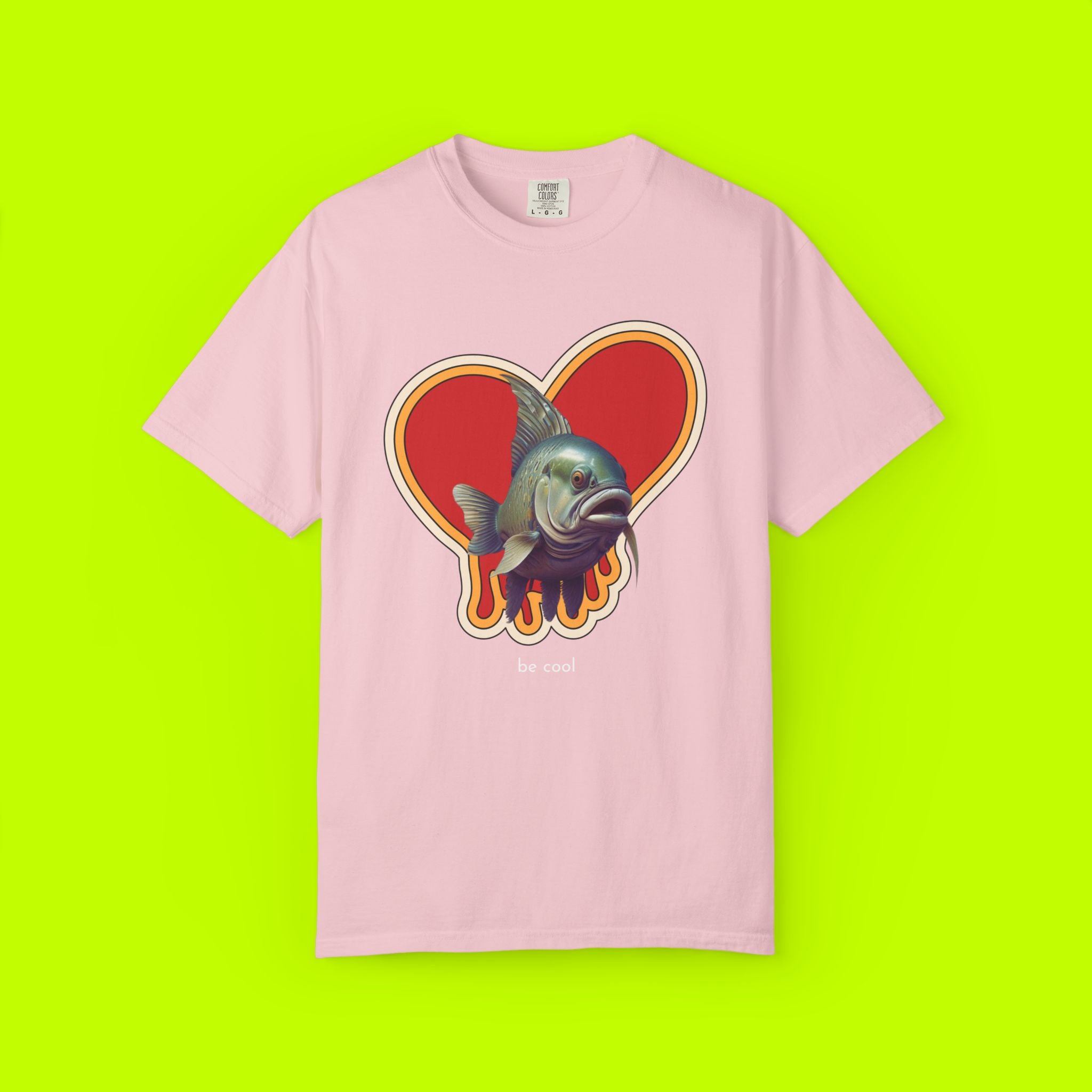 Fish In Love Vintage Style T-shirt
