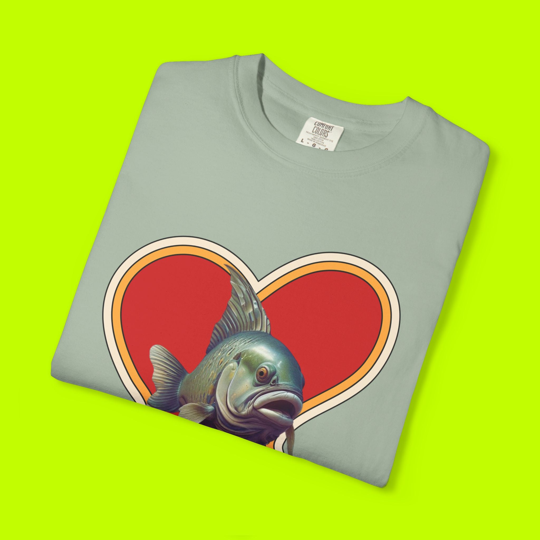 Fish In Love Vintage Style T-shirt
