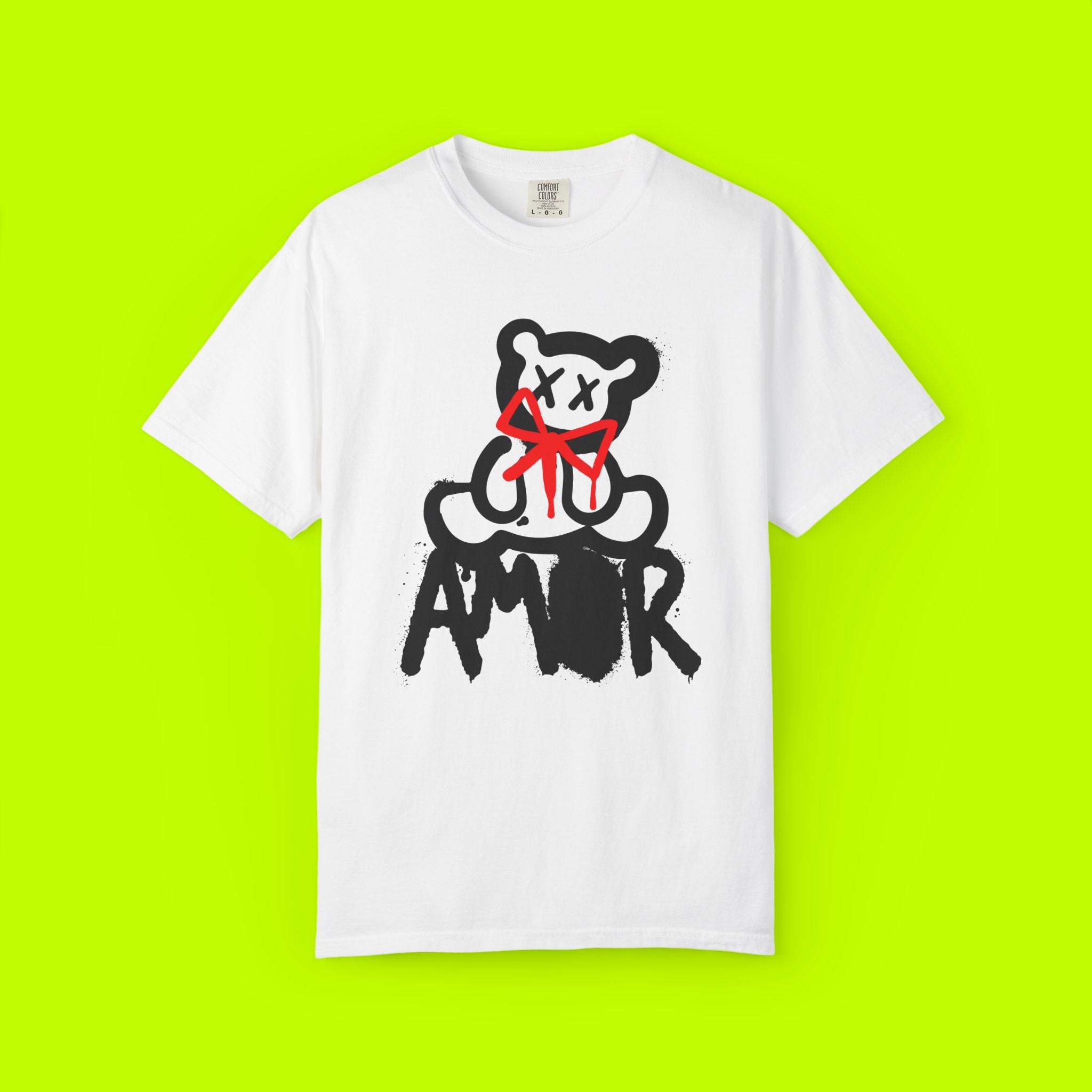 Modern Vintage Style, GraphicTee, Teddy Bear Amor T-shirt