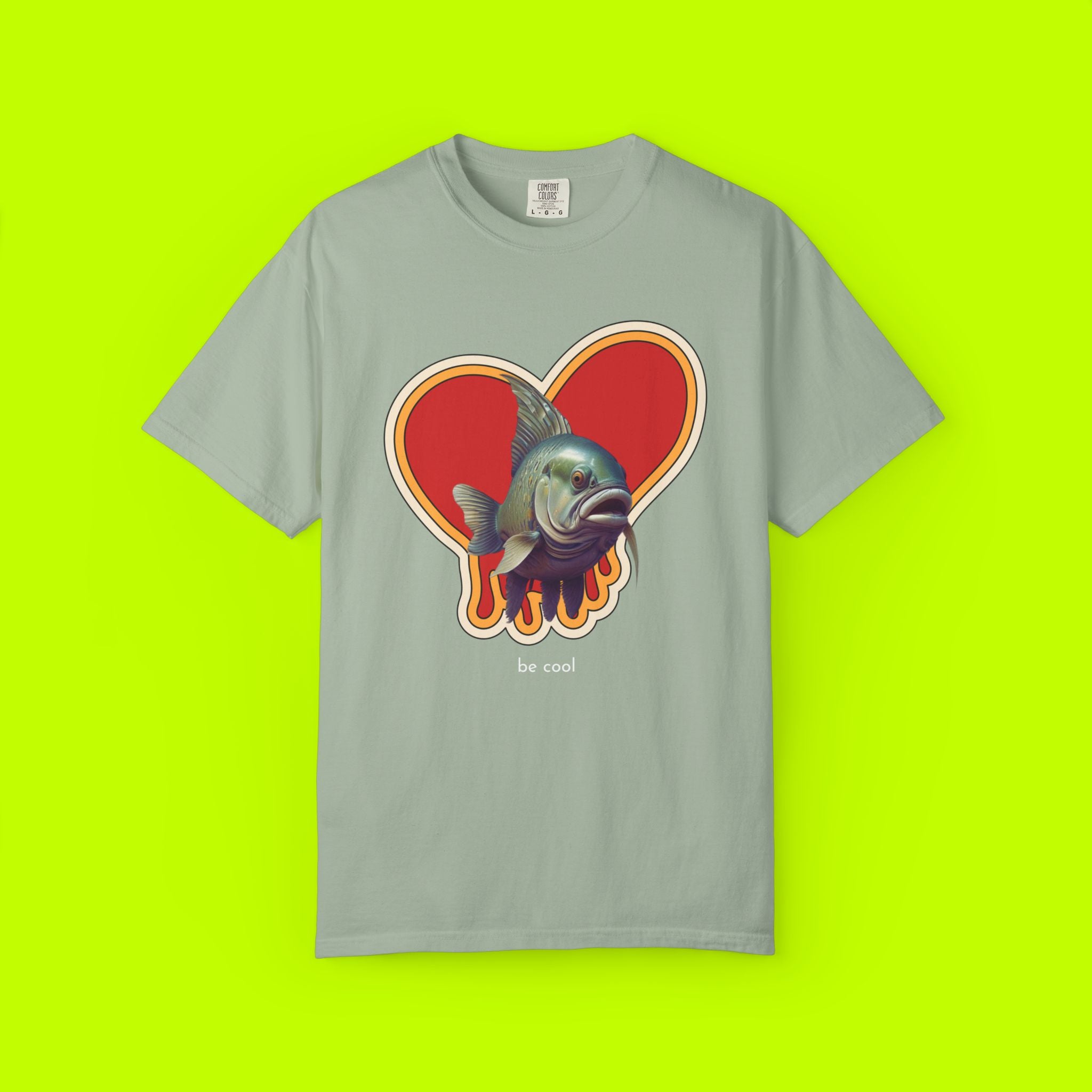 Fish In Love Vintage Style T-shirt