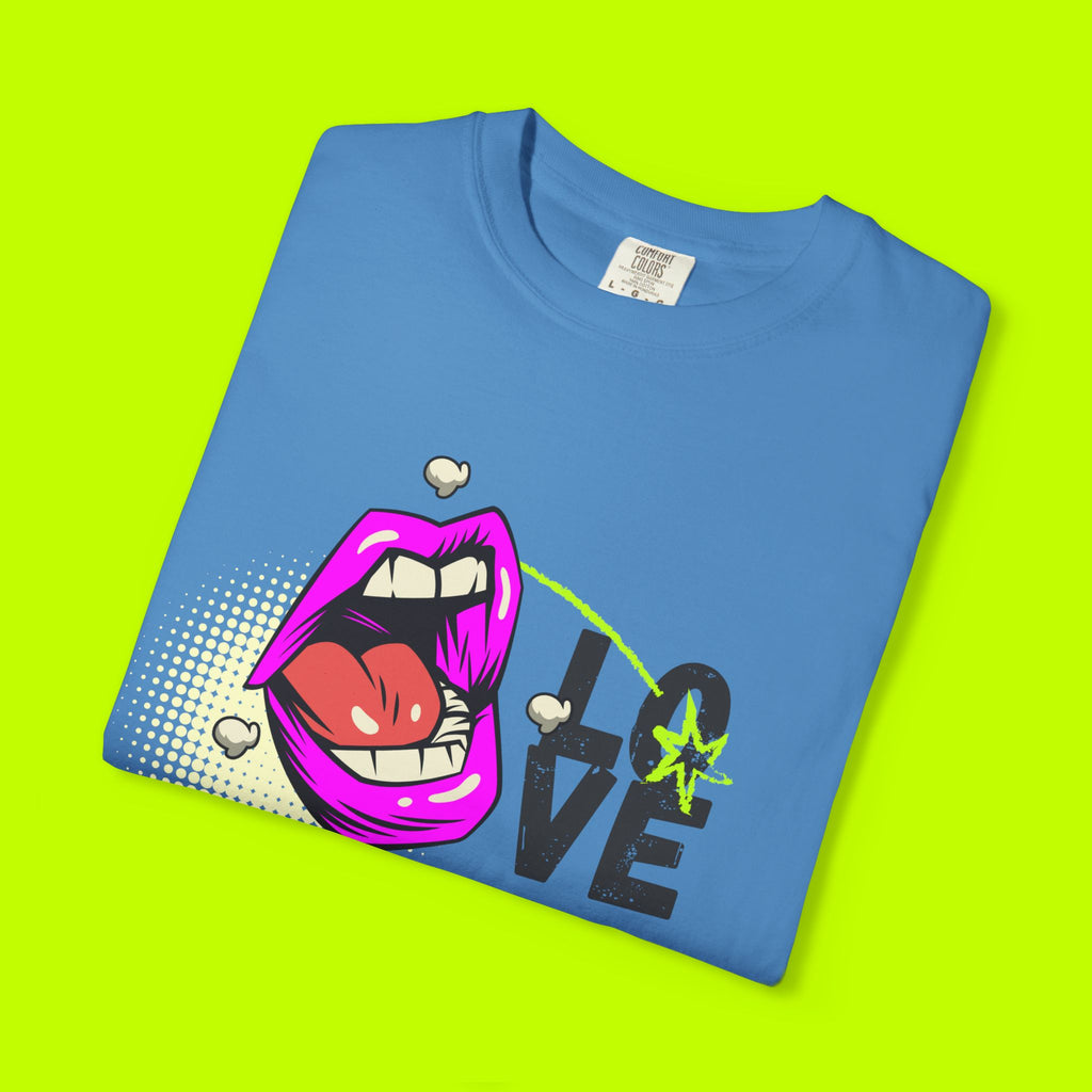 Pop Art, Vintage Style LOVE T-shirt