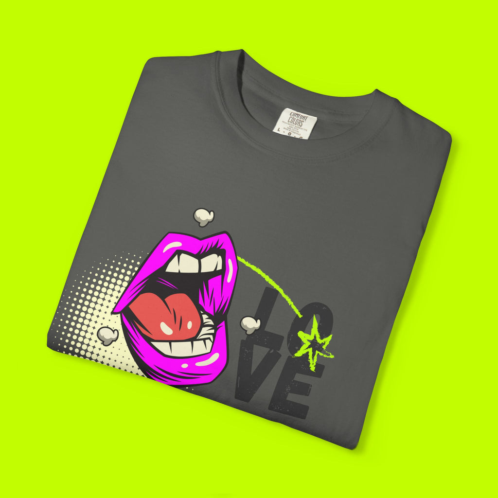 Pop Art, Vintage Style LOVE T-shirt