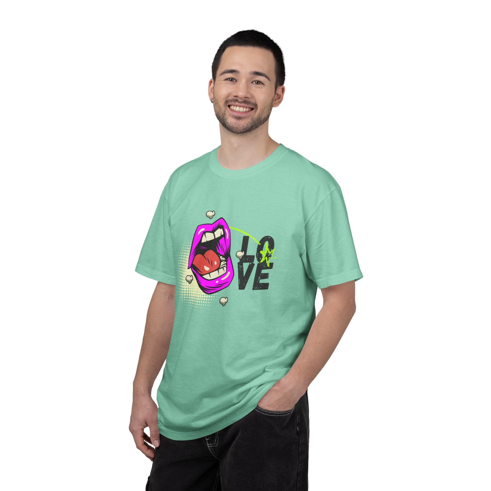 Pop Art, Vintage Style LOVE T-shirt