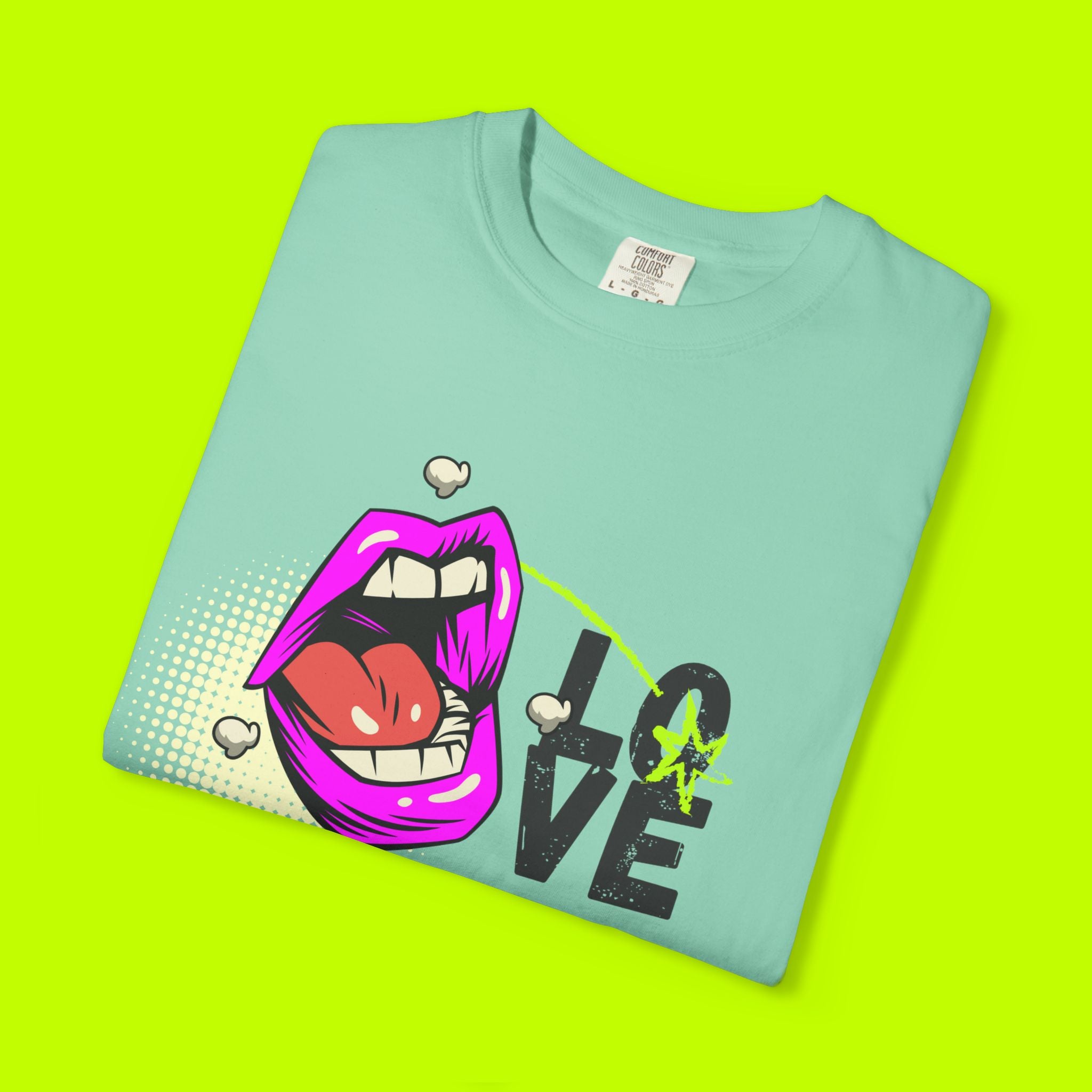 Pop Art, Vintage Style LOVE T-shirt