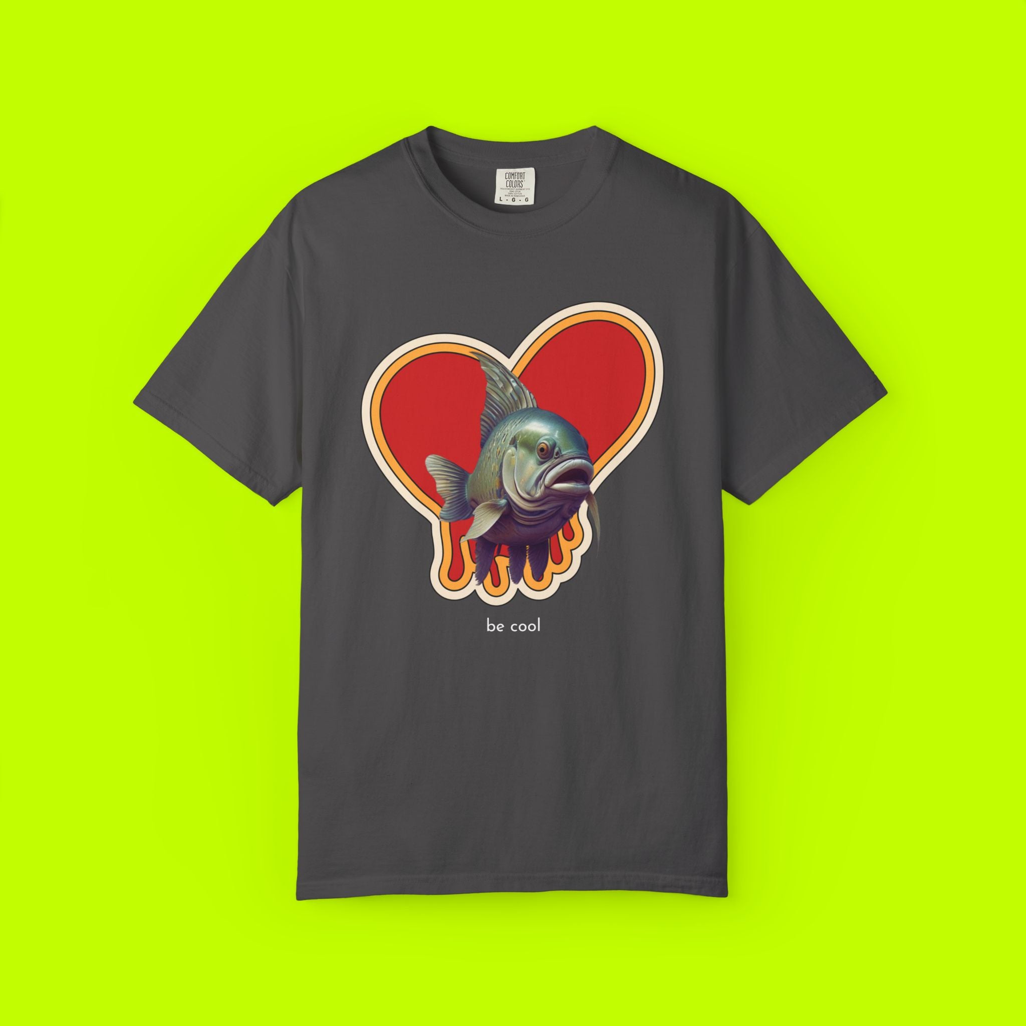 Fish In Love Vintage Style T-shirt